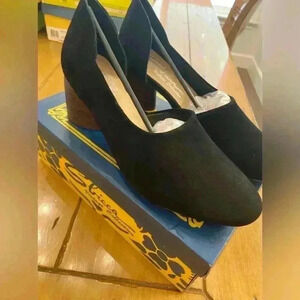 Women's Black Suede Block Heel‎ Shoes Sbicca Volin 8.5M NEW in box